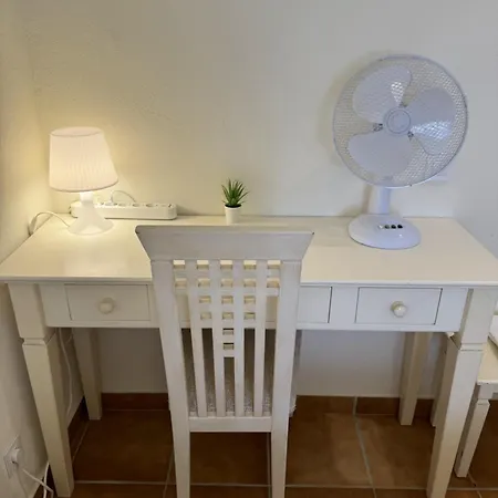 Gasthof The Yellow House