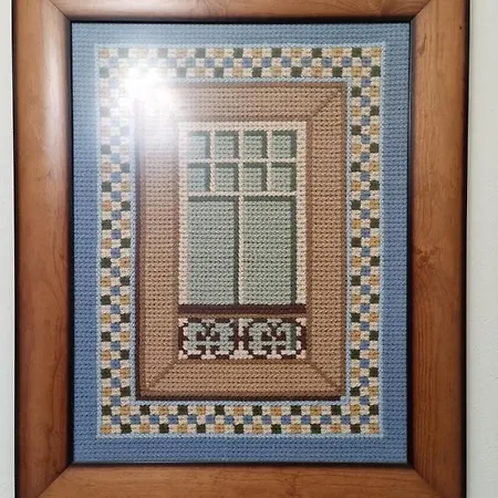 The Yellow House פורטימאו