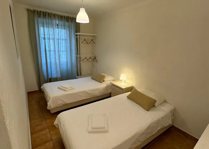 The Yellow House * Portimão