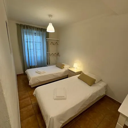 The Yellow House * Portimão